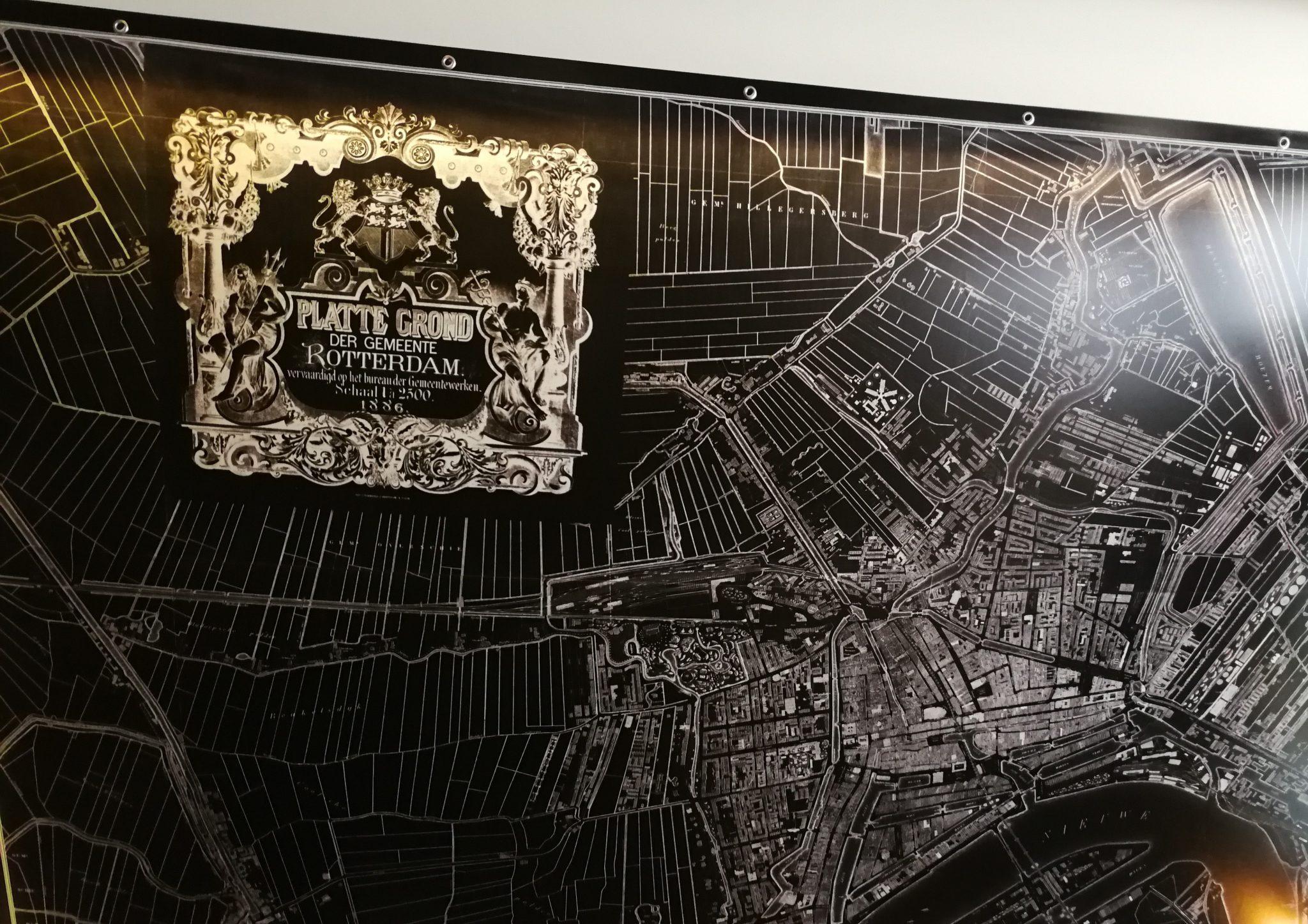 Mapa-Rotterdamu-z-1886-roku-w-Rotteram-Wine-Bar-Gdańsk